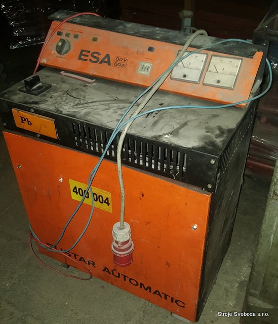 Nabíječ akumulátoru ESA 80 60 (Nabijec akumulatoru ESA 80 60 (2).jpg)